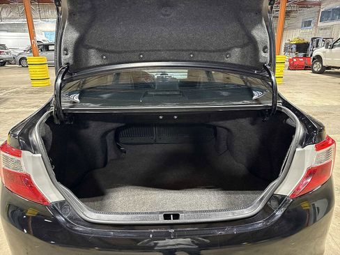 Used 2012 Toyota Camry SE image 10