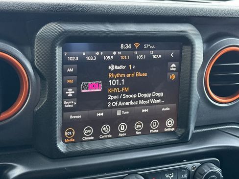 Used 2021 Jeep Gladiator Mojave AWD/4WD image 19