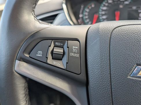 Used 2019 Chevrolet Trax LT w/ LT Convenience Package AWD/4WD image 21