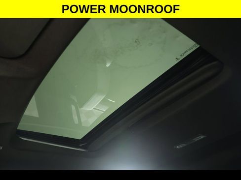 Used 2022 GMC Sierra 1500 SLT w/ SLT Convenience Package image 3