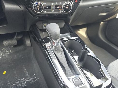 Certified 2025 Chevrolet Trax LT w/ Driver Confidence Package image 31