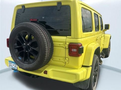 Used 2023 Jeep Wrangler Unlimited Sahara w/ Cold Weather Group AWD/4WD image 4