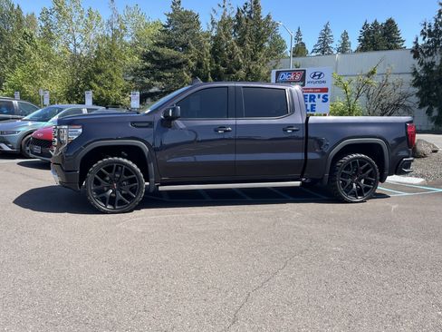 Used 2023 GMC Sierra 1500 Denali AWD/4WD image 2