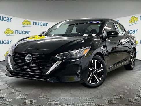 Used 2024 Nissan Sentra SV image 3