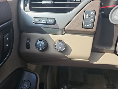 Used 2019 Chevrolet Tahoe Premier AWD/4WD image 33