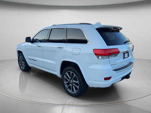 Used 2017 Jeep Grand Cherokee Overland AWD/4WD image 3