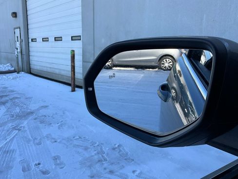 Used 2025 Volkswagen Atlas SE image 20