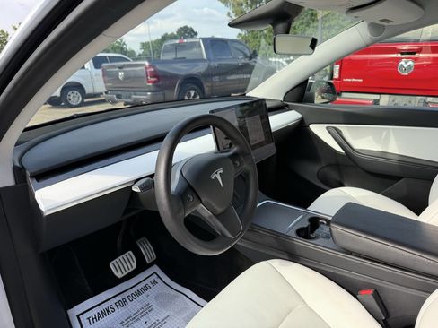 Used 2021 Tesla Model Y Performance AWD/4WD image 6