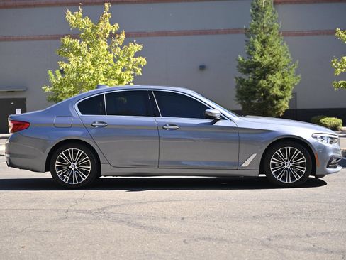 Used 2018 BMW 530i RWD image 4