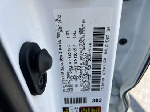 Used 2023 Toyota Tacoma SR AWD/4WD image 26