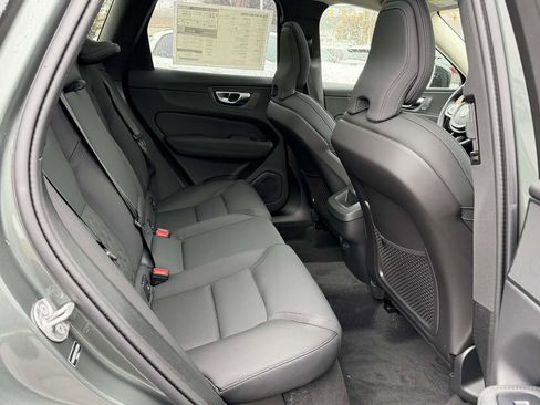 New 2026 Volvo XC60 B5 Plus image 12