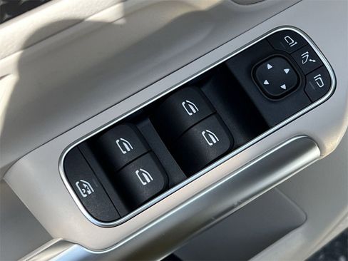 Certified 2026 Mercedes-Benz GLA 250 4MATIC image 13