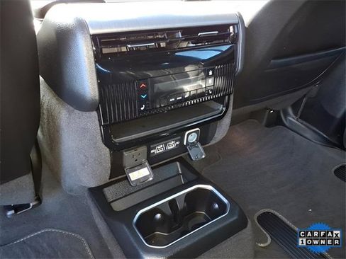 Used 2024 Jeep Wagoneer Series II image 16