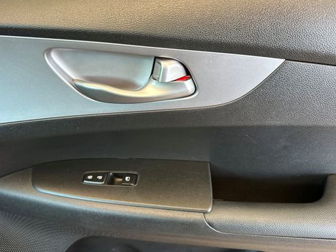 Used 2024 Kia Forte LXS image 17