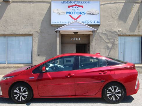 Used 2018 Toyota Prius Prime Advanced FWD image 5