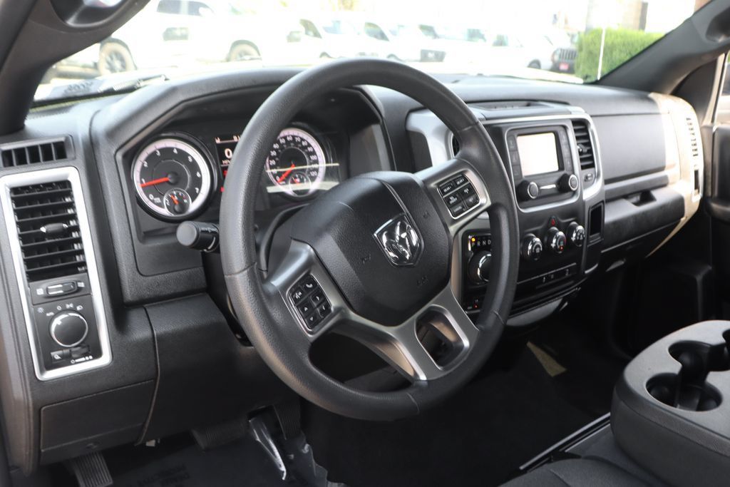 Used 2024 RAM 1500 Warlock AWD/4WD image 19