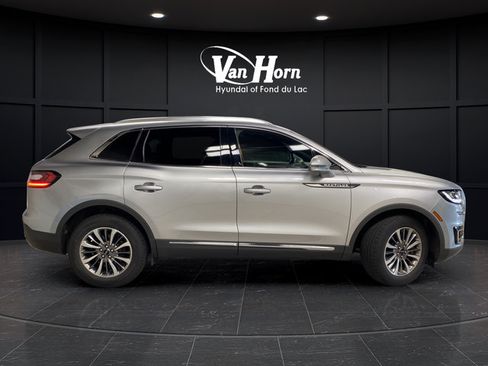 Used 2020 Lincoln Nautilus Premier w/ Equipment Group 101A AWD/4WD image 8