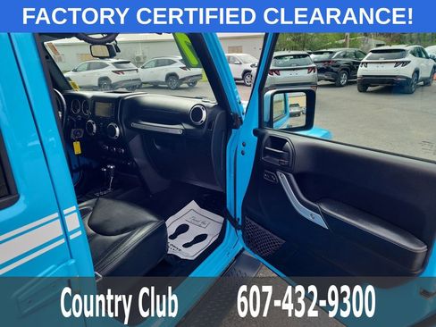 Used 2017 Jeep Wrangler Unlimited Sahara w/ Quick Order Package 24E Chief AWD/4WD image 27