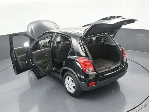 Used 2020 Chevrolet Trax LS image 54