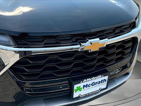 Used 2025 Chevrolet Trax LT w/ Driver Confidence Package FWD image 34