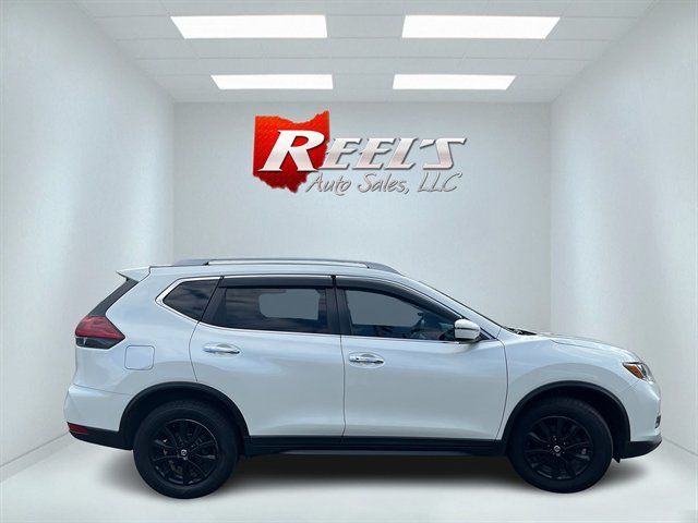 Used 2018 Nissan Rogue SV AWD/4WD image 7