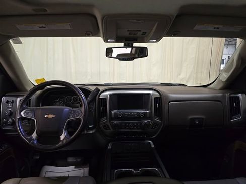Used 2018 Chevrolet Silverado 1500 LTZ w/ High Desert Package AWD/4WD image 30