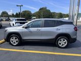 Used 2024 GMC Terrain SLE image 5