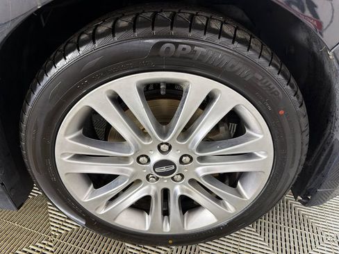 Used 2015 Lincoln MKZ Hybrid image 12