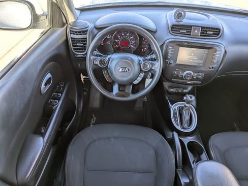 Used 2018 Kia Soul + image 16