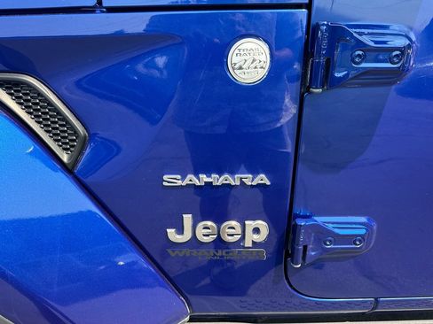 Used 2020 Jeep Wrangler Unlimited Sahara w/ Uconnect 4C Nav & Sound Group AWD/4WD image 35