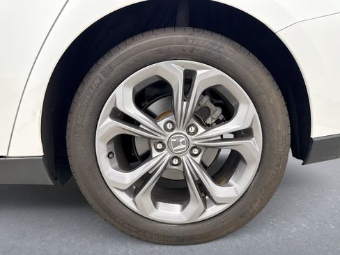 Used 2024 Honda Accord EX image 24