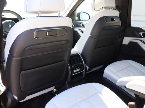 Certified 2023 BMW X7 xDrive40i w/ M Sport Package image 13