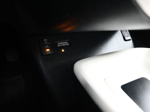 Used 2017 Toyota Prius Prime Premium FWD image 21