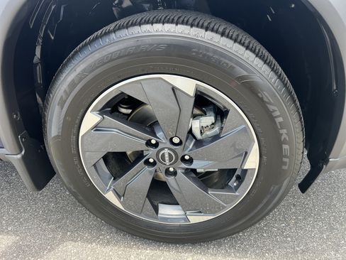 Certified 2026 Nissan Rogue SV FWD image 8