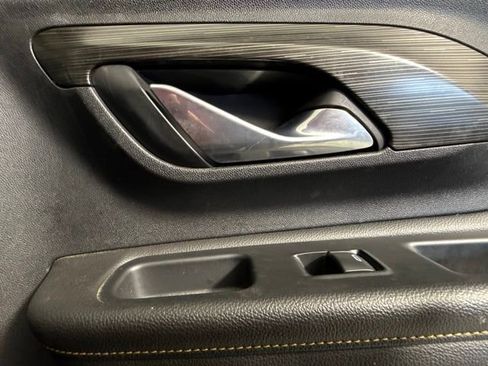 Used 2021 GMC Terrain SLT w/ Infotainment Package II image 30