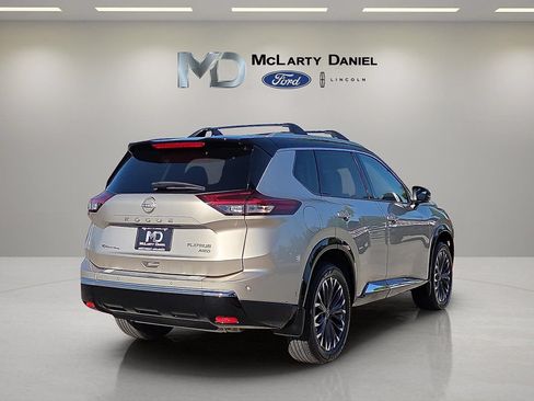 Used 2025 Nissan Rogue Platinum w/ Platinum Premium Package AWD/4WD image 5