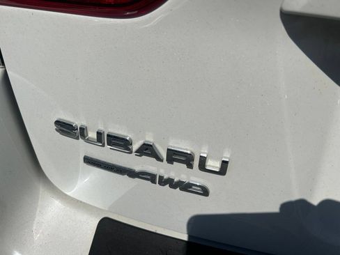 Used 2019 Subaru Crosstrek 2.0i Premium AWD/4WD image 9