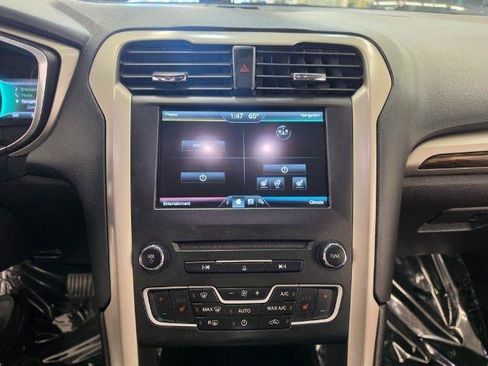 Used 2016 Ford Fusion SE w/ Equipment Group 502A FWD image 15