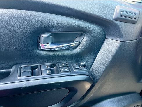Used 2023 Nissan Titan PRO-4X w/ Pro-4x Convenience Package AWD/4WD image 18