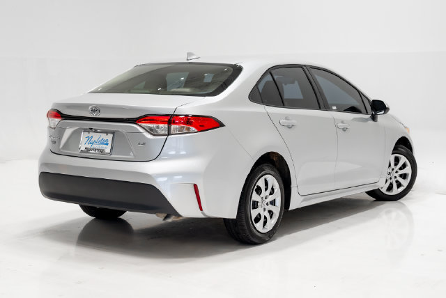 Used 2026 Toyota Corolla LE FWD image 31