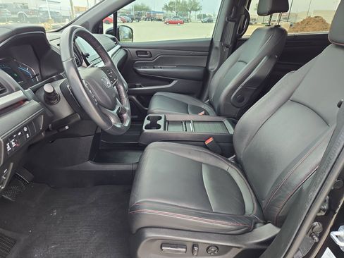 Used 2024 Honda Odyssey Sport image 15