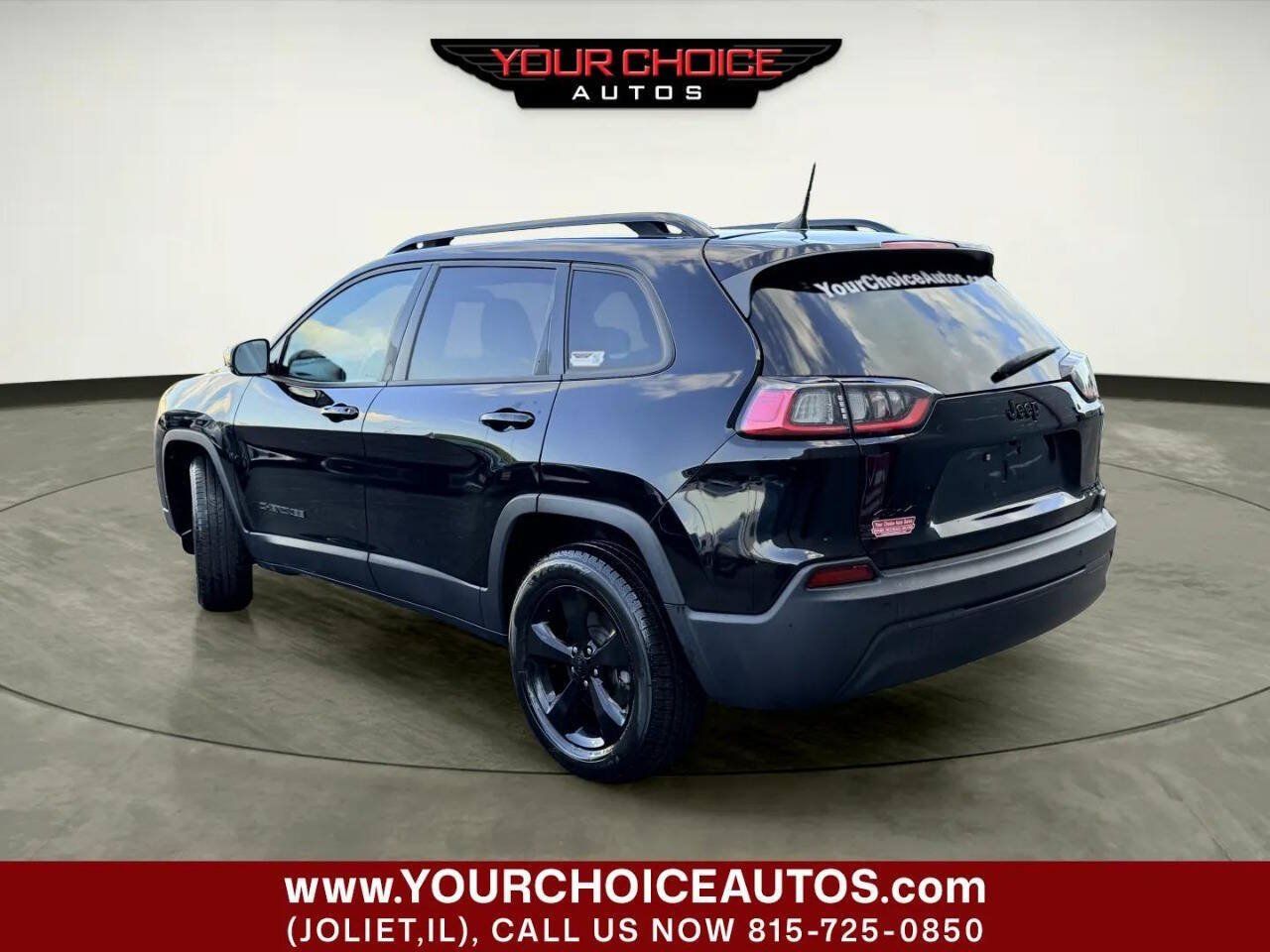 Used 2020 Jeep Cherokee Latitude Plus AWD/4WD image 3