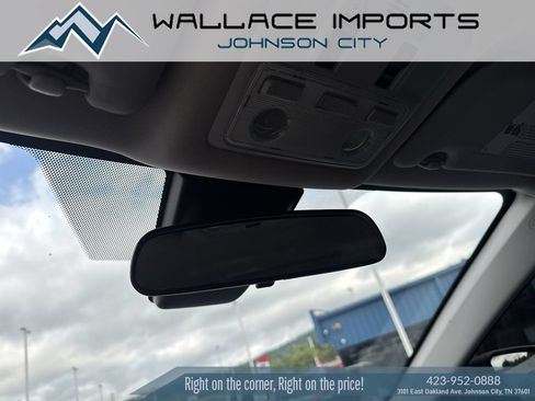 Used 2017 Toyota Corolla XSE FWD image 17