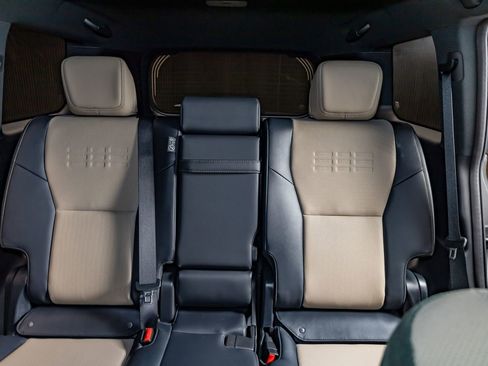 Used 2025 Lexus GX 550 image 20