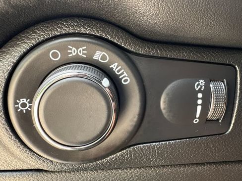 Used 2025 Dodge Durango R/T AWD/4WD image 27