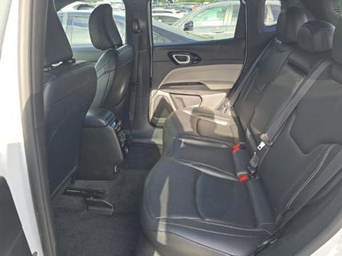 Used 2025 Jeep Compass Limited AWD/4WD image 5