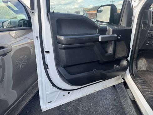 Used 2018 Ford F150 XLT w/ Equipment Group 302A Luxury AWD/4WD image 10