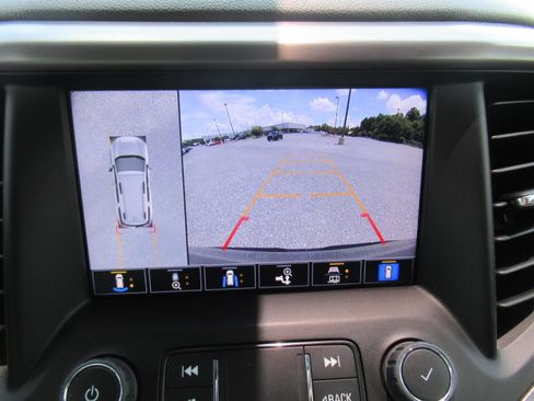 Used 2023 GMC Acadia AT4 w/ Technology Package AWD/4WD image 31