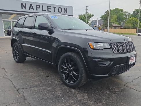 Used 2020 Jeep Grand Cherokee Altitude AWD/4WD image 3