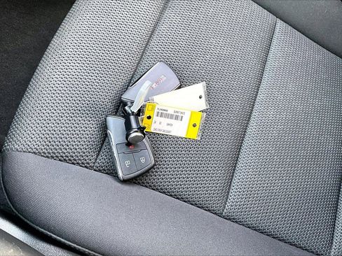 Used 2024 GMC Canyon Elevation w/ Trailering Package image 30